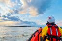 Harwich RNLI assisted a good Samaritan who rescued a sailor in the River Deben