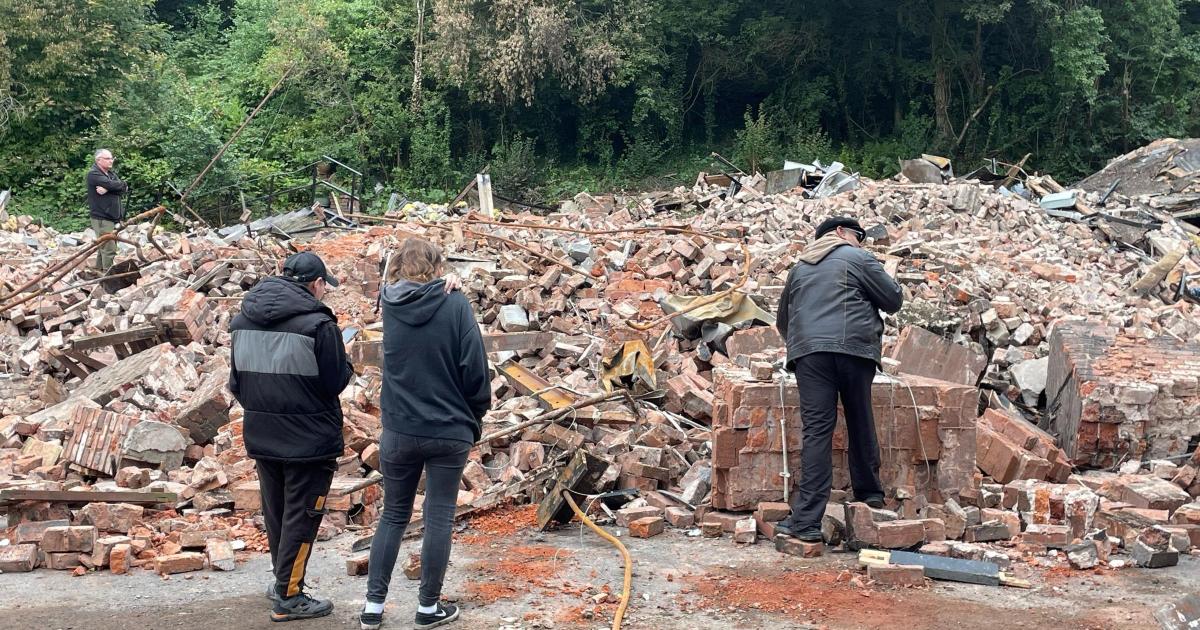 Council probing potential breaches of law after demolition of landmark pub - Vimarsana News